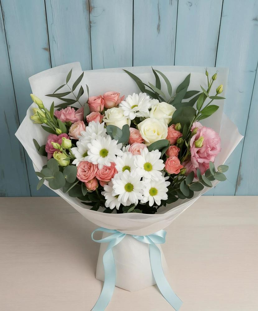 Букет цветов из: Розы, Лизиантусы и Хризантемы в Невьянске