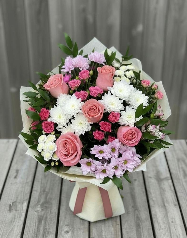 Букет цветов из: Альстромерии, Гвоздики, Розы и Хризантемы в Невьянске