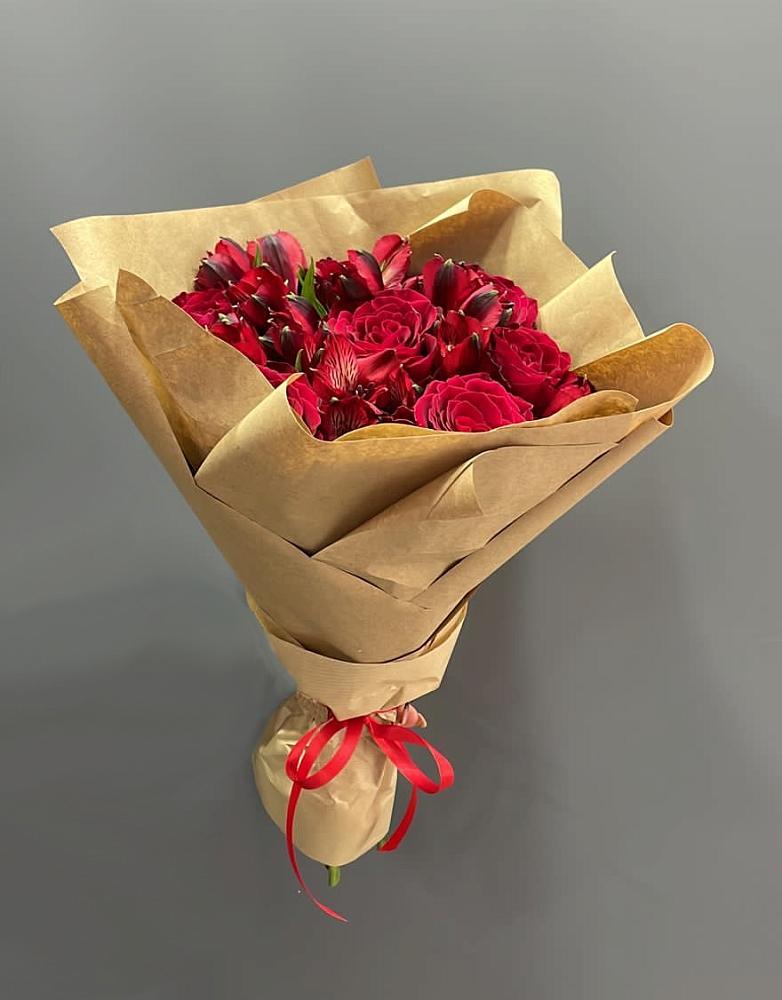 Букет цветов из: Альстромерии и Розы в Невьянске