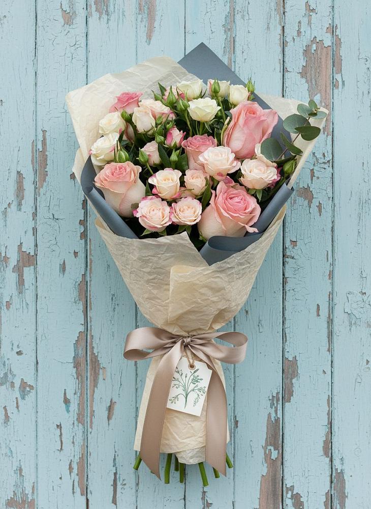 Букет цветов из: Розы в Невьянске