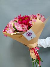 Букет цветов из:  Альстромерии в Невьянске
