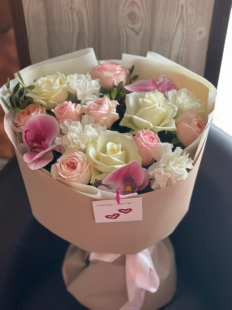 Букет цветов из: Орхидеи, Розы и Гвоздики в Невьянске