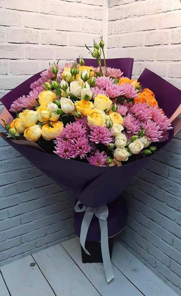 Букет цветов из: Хризантемы и Розы в Невьянске