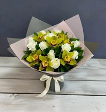 Букет цветов из:  Орхидеи и Розы в Невьянске