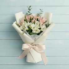 Букет цветов из:  Альстромерии в Невьянске