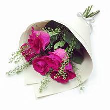 Букет цветов из:  Розы в Невьянске