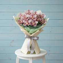 Букет цветов из:  Орхидеи и Розы в Невьянске