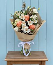 Букет цветов из:  Альстромерии, Лизиантусы, Розы и Хризантемы #REPLACE_PRED# Невьянске