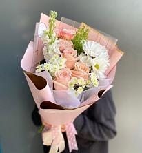 Букет цветов из:  Хризантемы и Розы в Невьянске