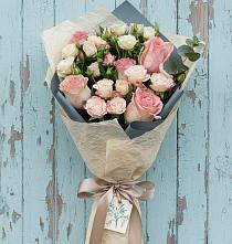 Букет цветов из:  Розы в Невьянске