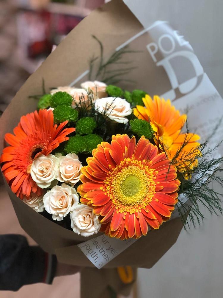 Букет цветов из: Герберы, Хризантемы и Розы в Невьянске