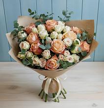 Букет цветов из:  Альстромерии и Розы в Невьянске