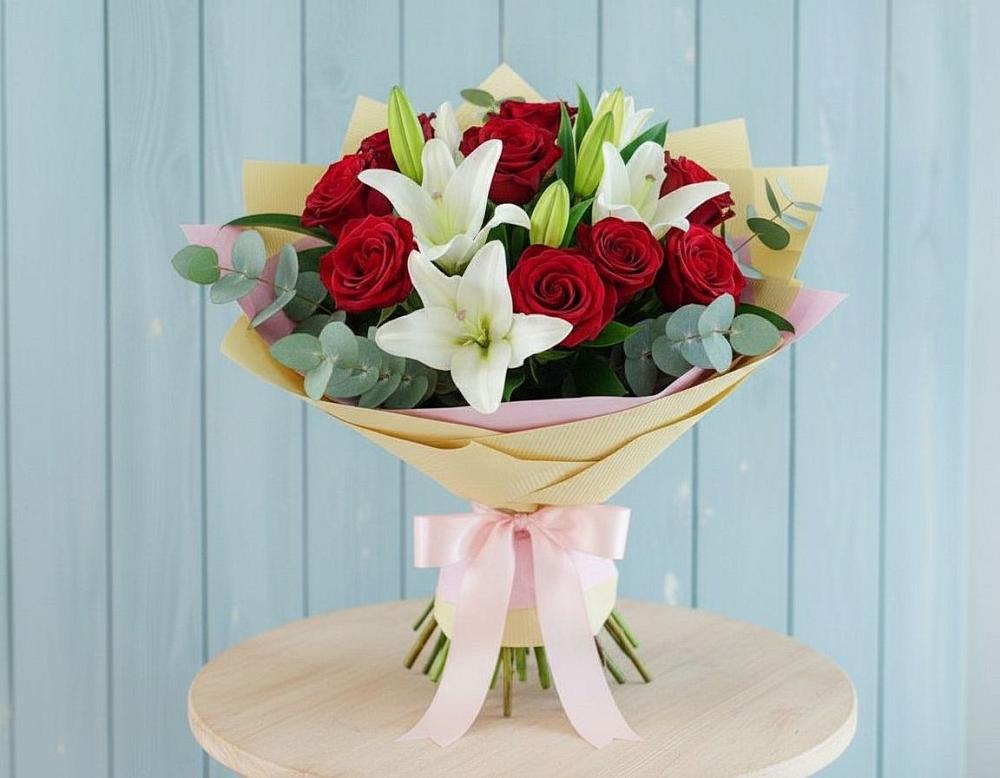 Букет цветов из: Лилии и Розы в Невьянске